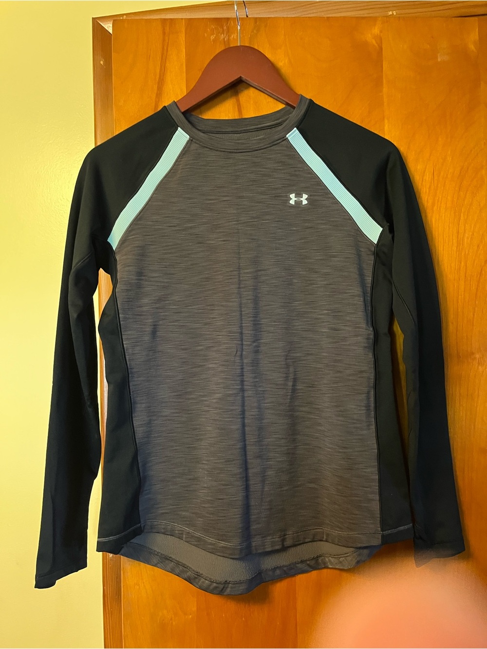 Under Armour Gray and Mint Long Sleeve Performance Shirt